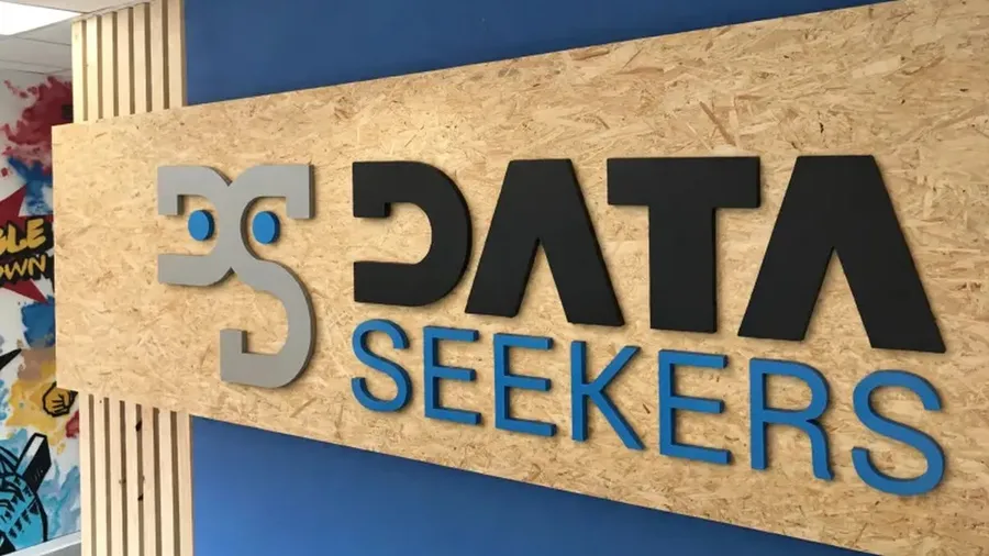 Rótulo de Data Seekers en sus oficinas de Málaga