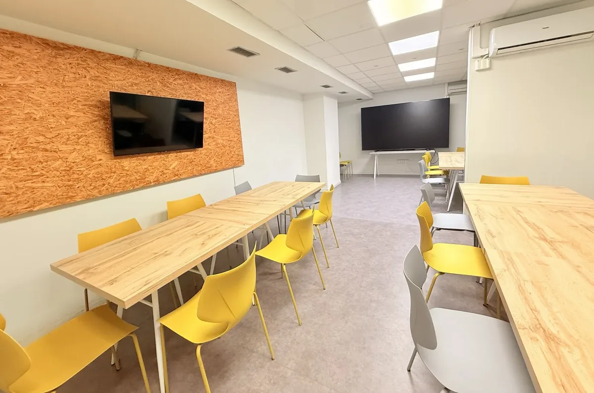 Sala de formación de la oficina de Data Seekers en Torremolinos